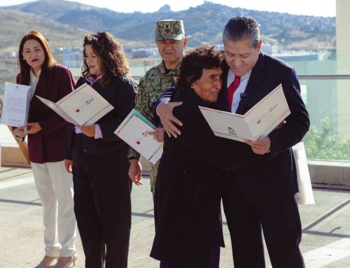 Entrega Gobernador David Monreal Ávila visas del Programa Corazón de Plata a personas adultas de Zacatecas