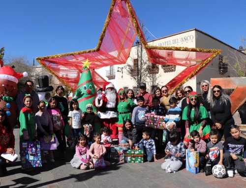 Entregan Gobierno del estado y Organizaciones de Zacatecanos Migrantes en Estados Unidos 130 regalos a menores de edad