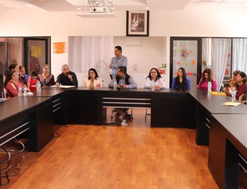 Reciben menores nacidos en EEUU documentos de apostilla, traducción e inserción de doble nacionalidad
